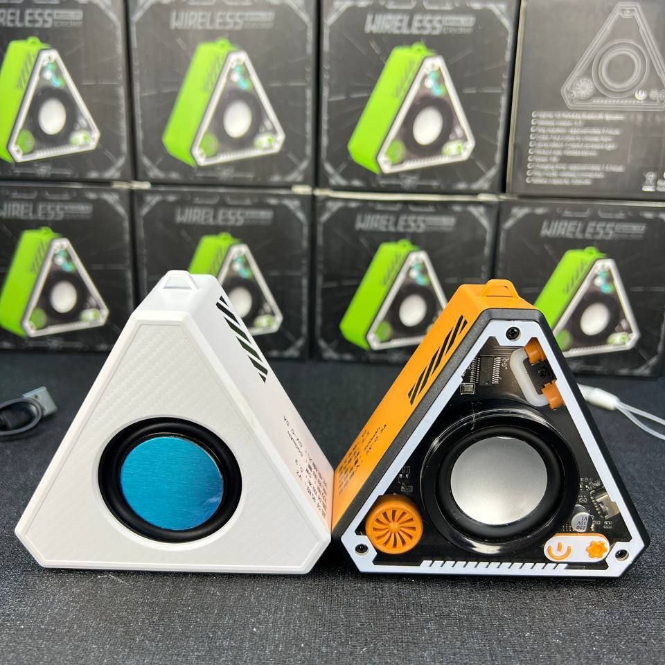 اسپیکر بلوتوثی شیشه ای مثلثی v2